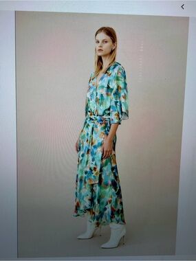Ginger & Smart Silk Printed Two-Piece Set – Artistic Luxury Resort Style